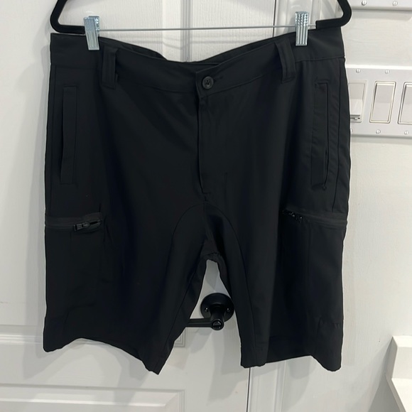 MEN’s black hiker cargo shorts - 5 pockets - Size Large US - Picture 1 of 4
